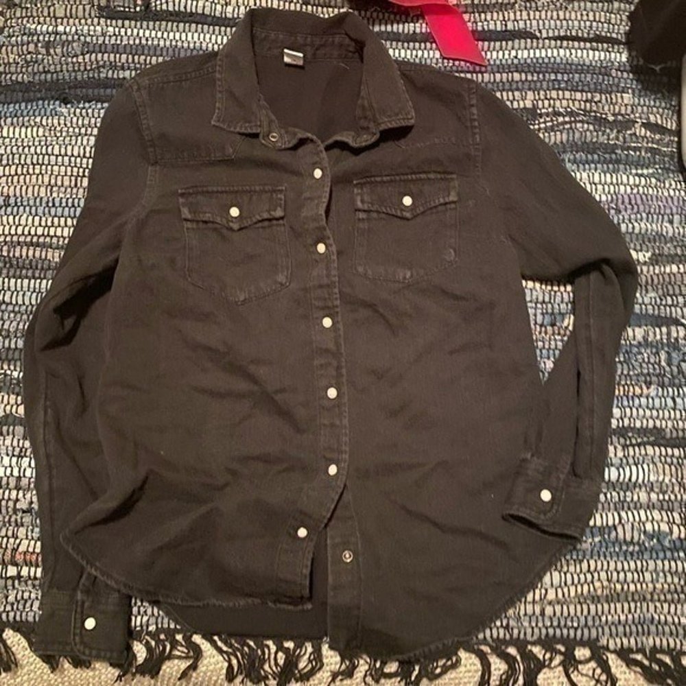 Old Navy Pearl Snap Black Button Down